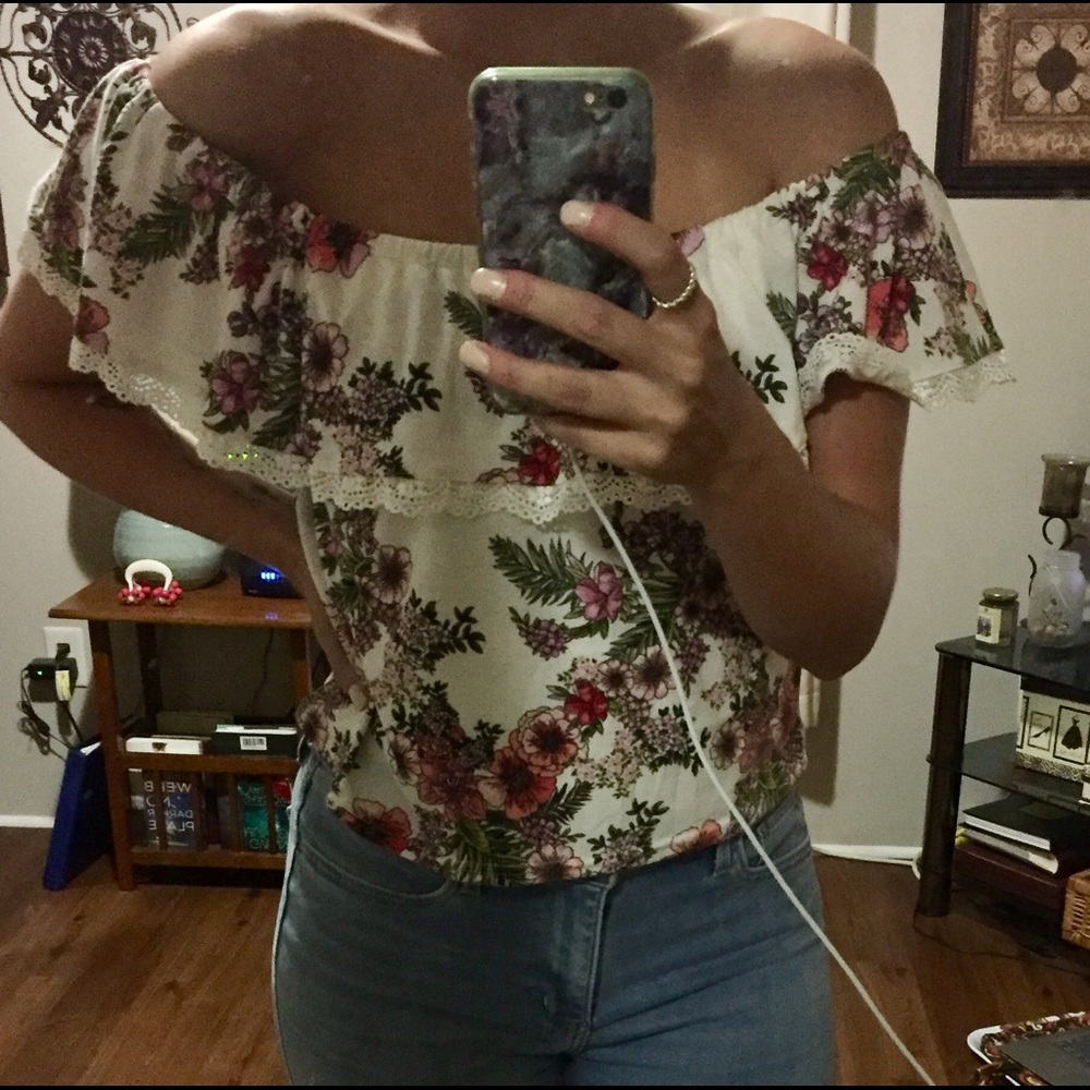 Off Shoulder Floral Shirt